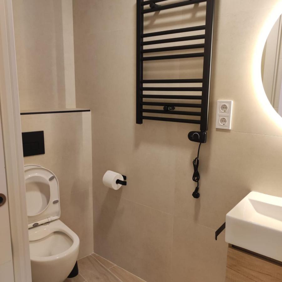 Av. Asturias Apartamento Madrid Eksteriør billede