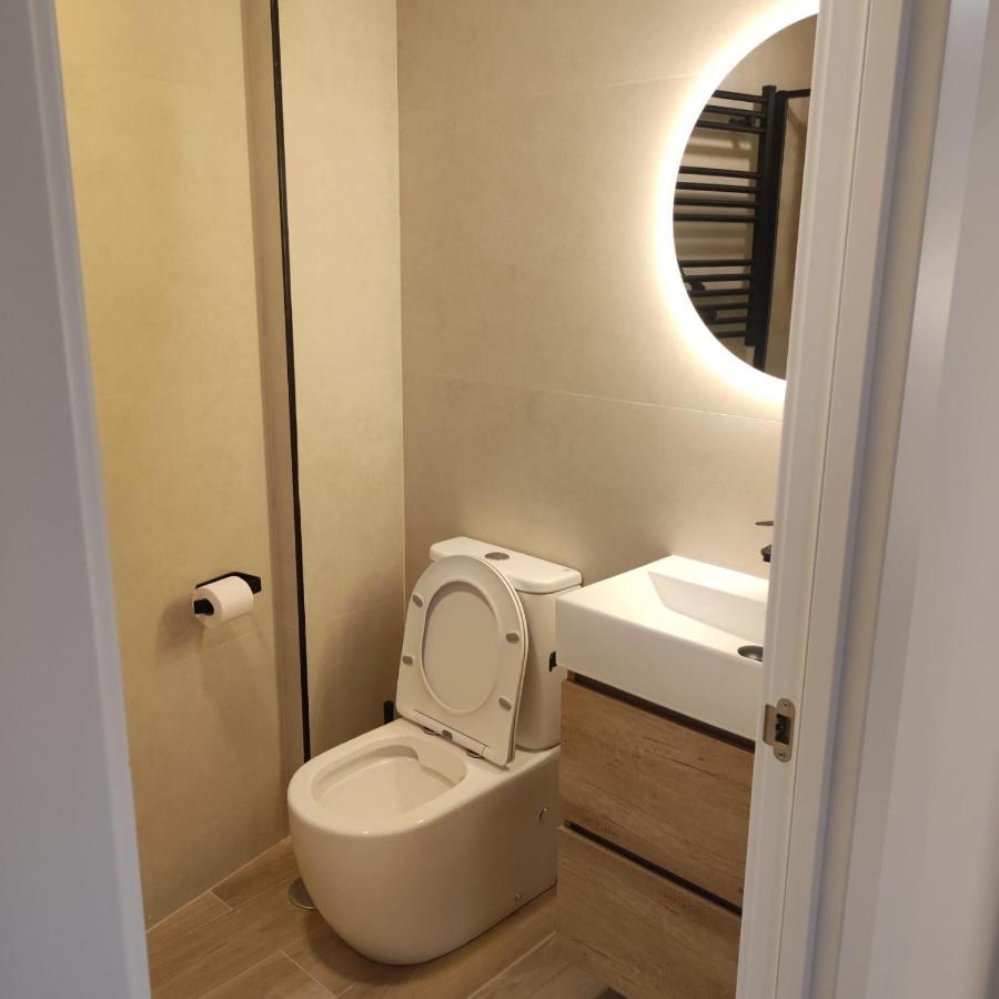 Av. Asturias Apartamento Madrid Eksteriør billede