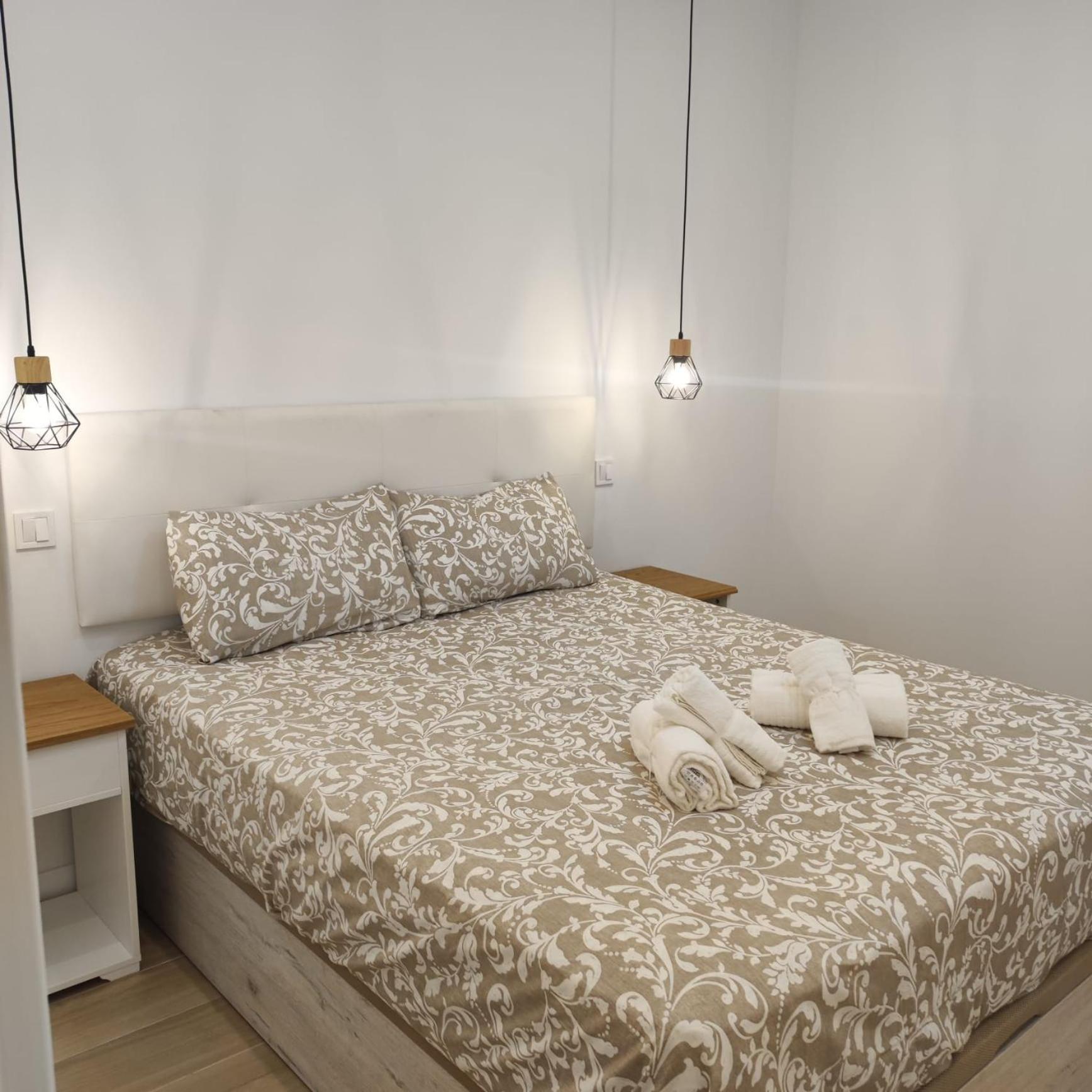 Av. Asturias Apartamento Madrid Eksteriør billede