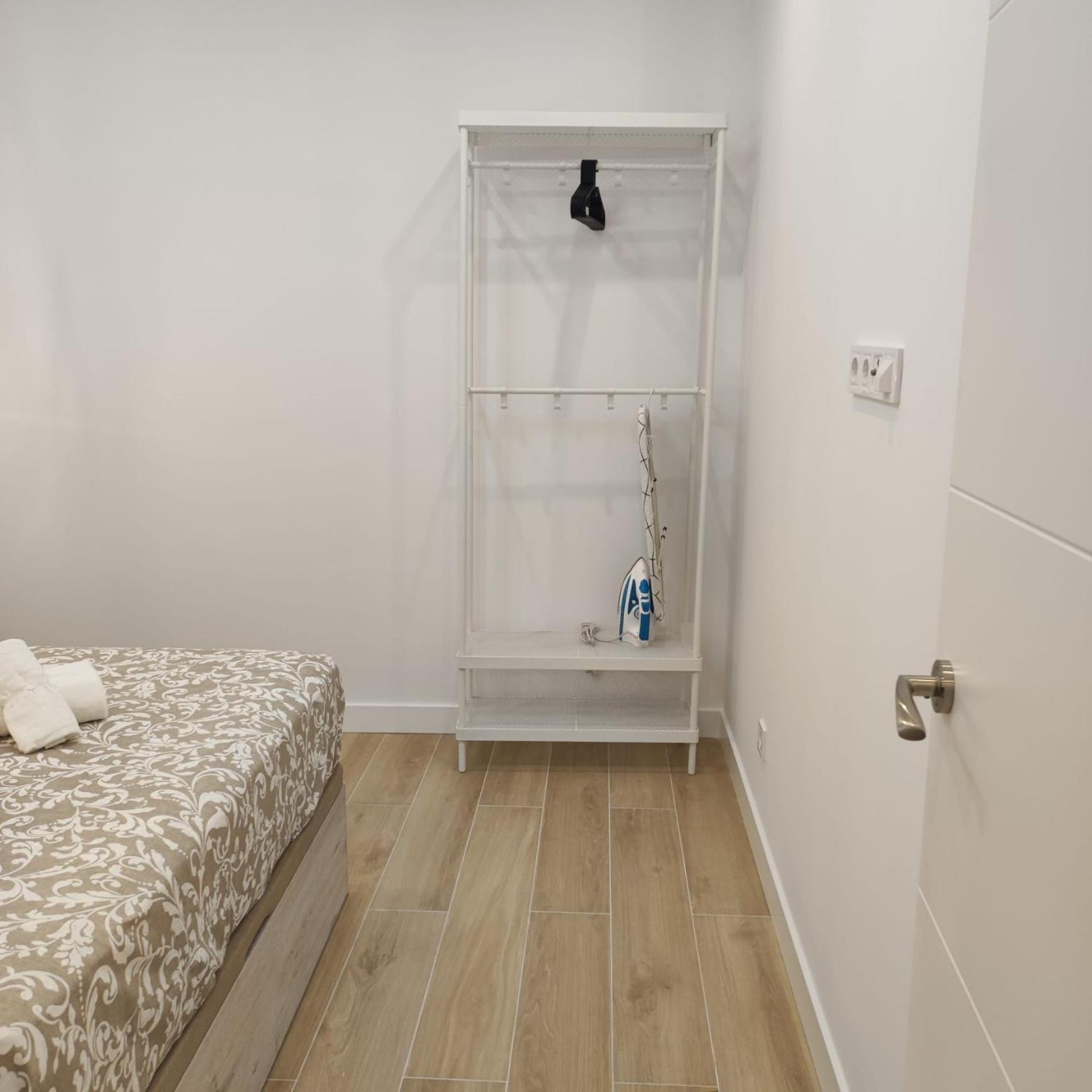 Av. Asturias Apartamento Madrid Eksteriør billede