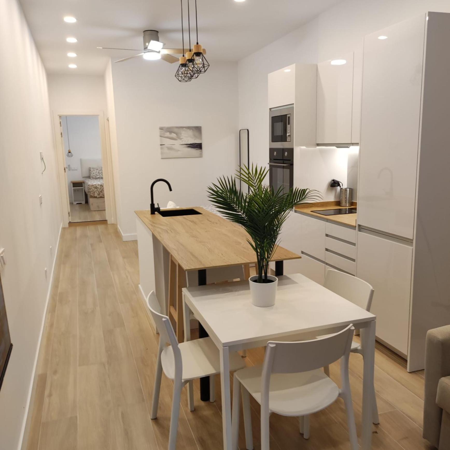 Av. Asturias Apartamento Madrid Eksteriør billede