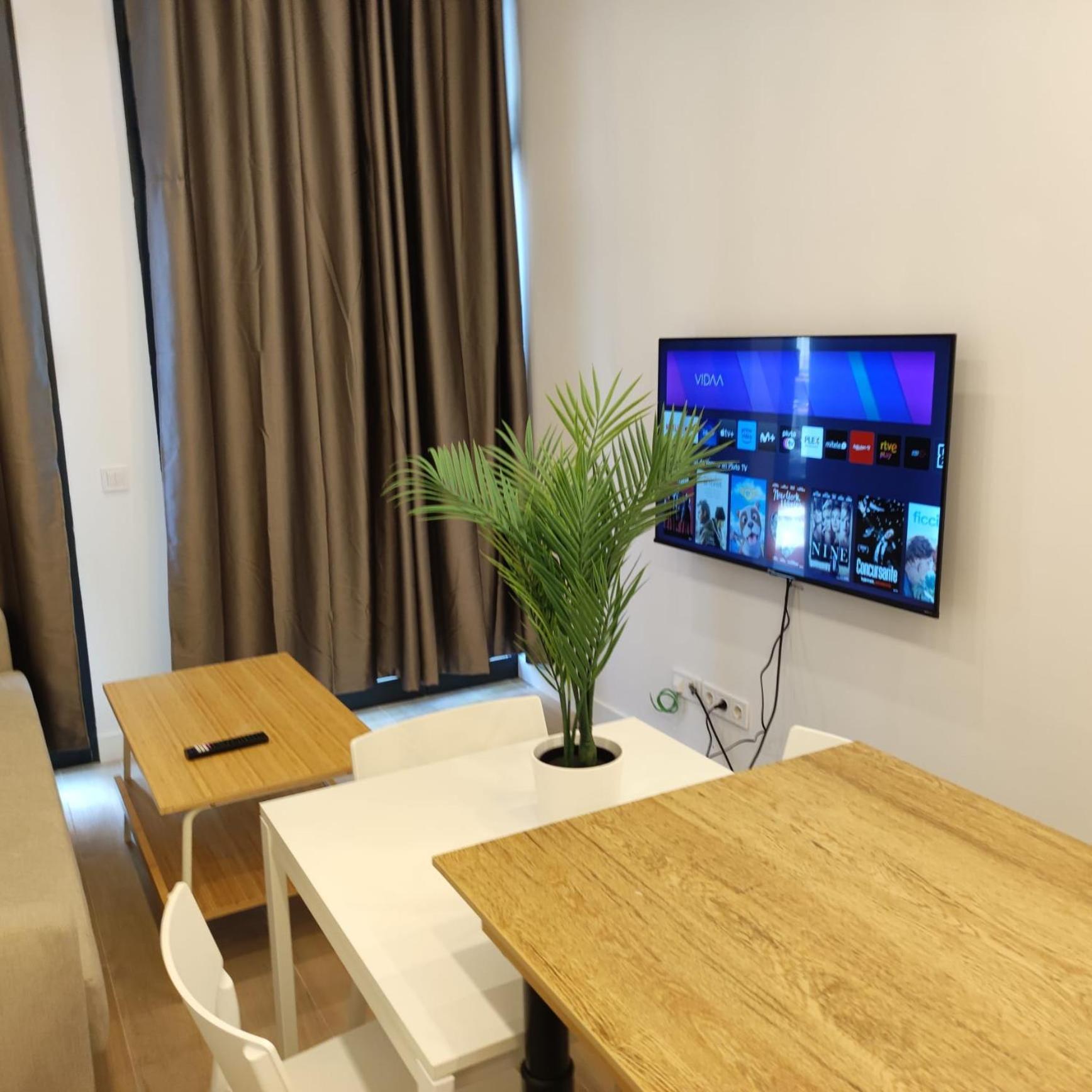 Av. Asturias Apartamento Madrid Eksteriør billede